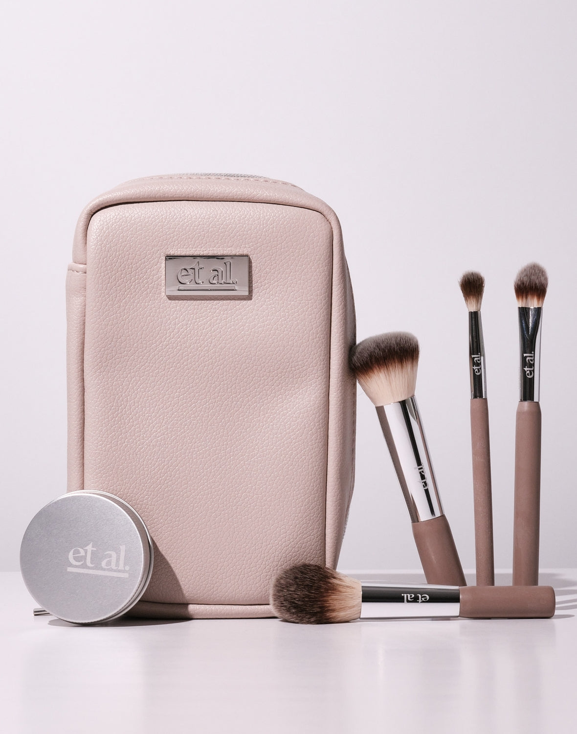 LIMITED-EDITION BRUSH SET
