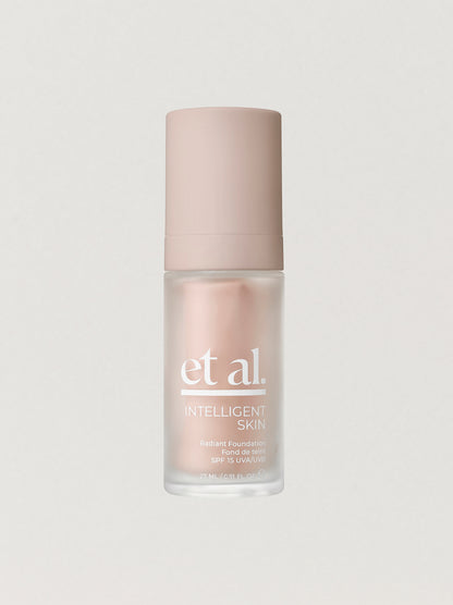 INTELLIGENT SKIN RADIANT FOUNDATION