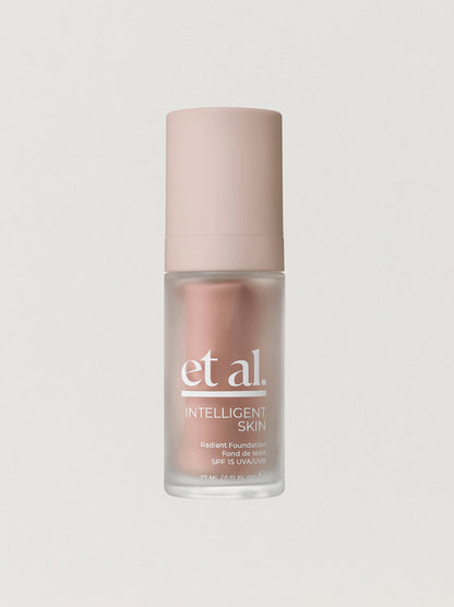 INTELLIGENT SKIN RADIANT FOUNDATION