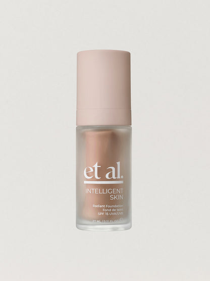 INTELLIGENT SKIN RADIANT FOUNDATION