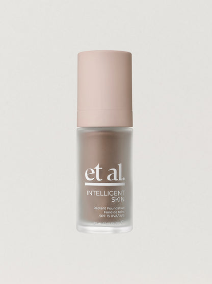 INTELLIGENT SKIN RADIANT FOUNDATION